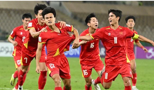 Đa dạng các môn thể thao khác như bóng chuyền, cầu lông, đua xe, có logo 123b tải app